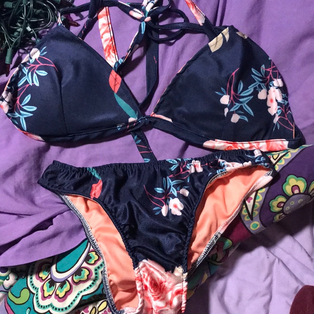 Swim suit